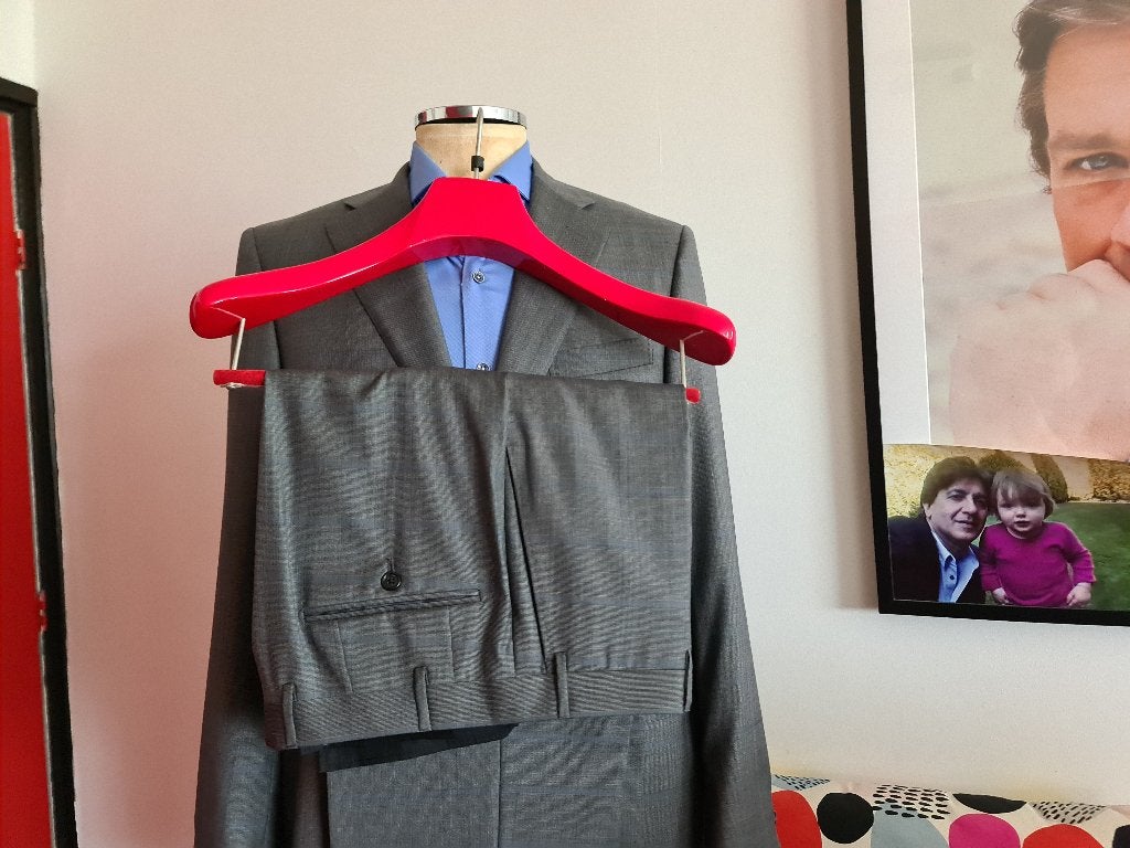 Nieuw Corneliani kostuum met grijze kleur maat 52, Kleding | Heren, Maat 52/54 (L), Corneliani, Nieuw, Ophalen of Verzenden