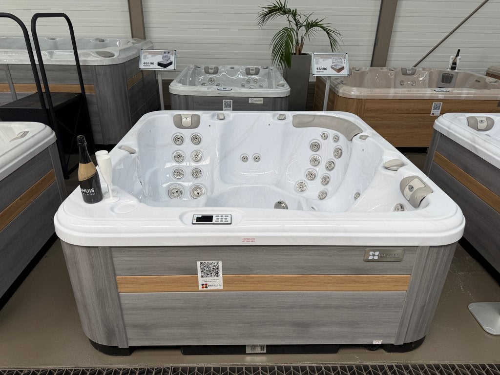 Nieuw - Jacuzzi Passion Relax met 2 ligplaatsen 200x200, Tuin en Terras, Ophalen of Verzenden, Nieuw