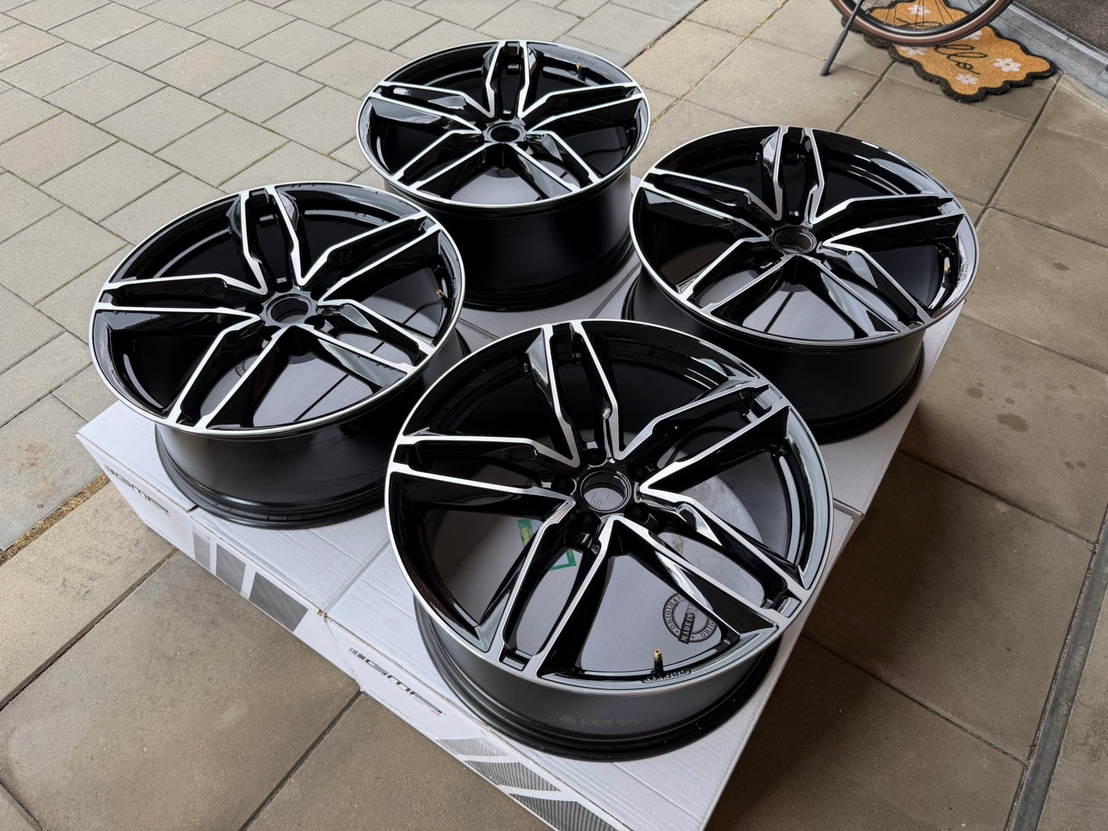 GMP Atom Black Polished 21 inch 5x112 9J ET35 Velgen €800, Ophalen, Gebruikt, Audi