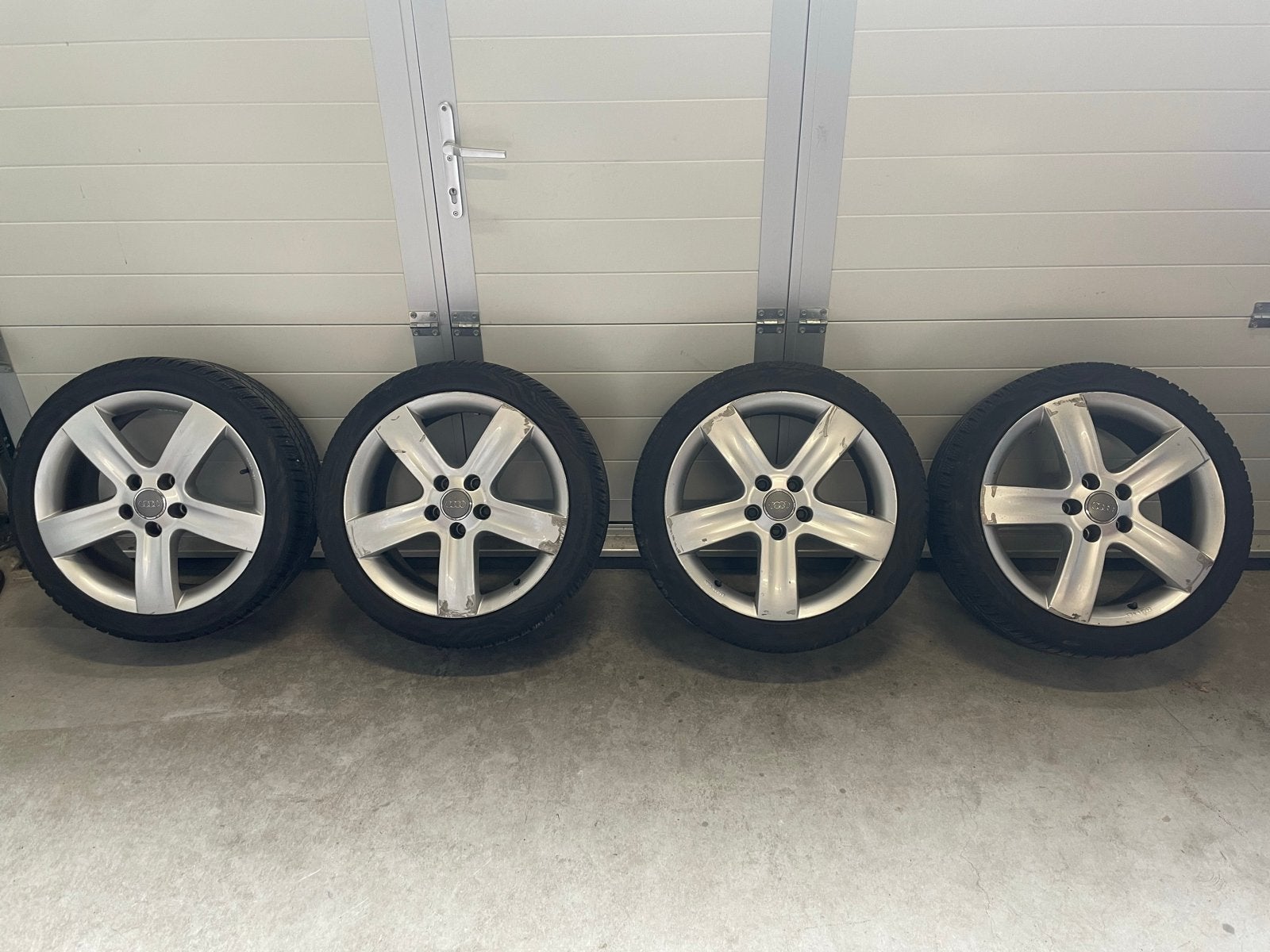 Audi 18 inch velgen met Vredestein Quatrac Pro banden, Auto-onderdelen, Banden en Velgen, Ophalen, 18 inch, Gebruikt, Banden en Velgen