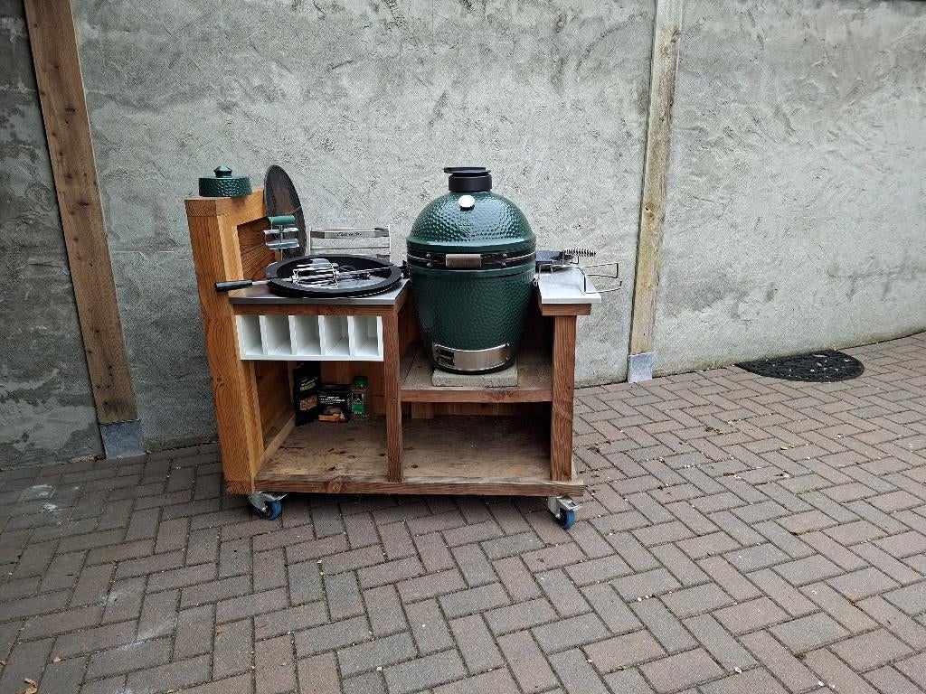 Big Green Egg medium met meubel, Ophalen, Gebruikt, Big Green Egg (origineel)