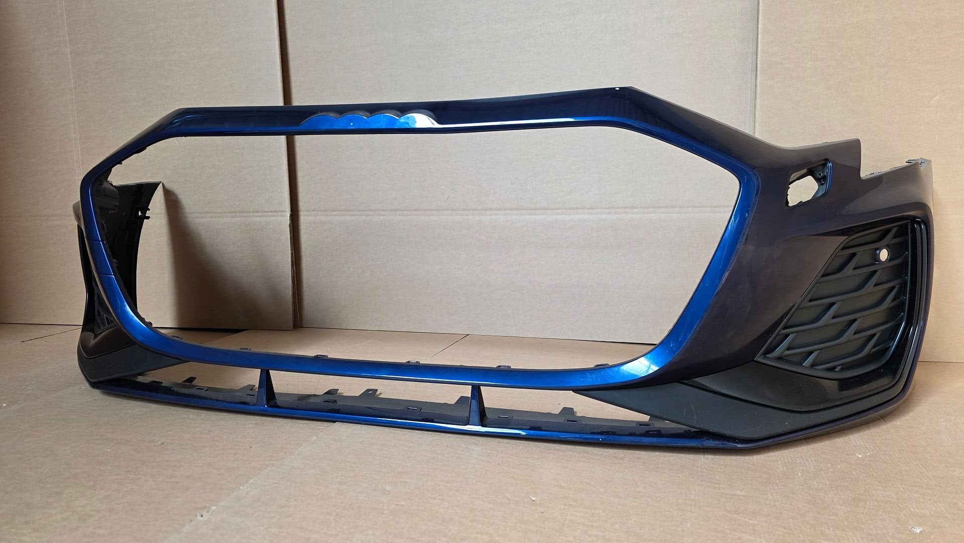 Voorbumper Audi A3 8Y FACELIFT S-Line S3 8Y0807065G bj.2025-, Auto-onderdelen, Carrosserie en Plaatwerk, Gebruikt, -, Voor, Ophalen of Verzenden