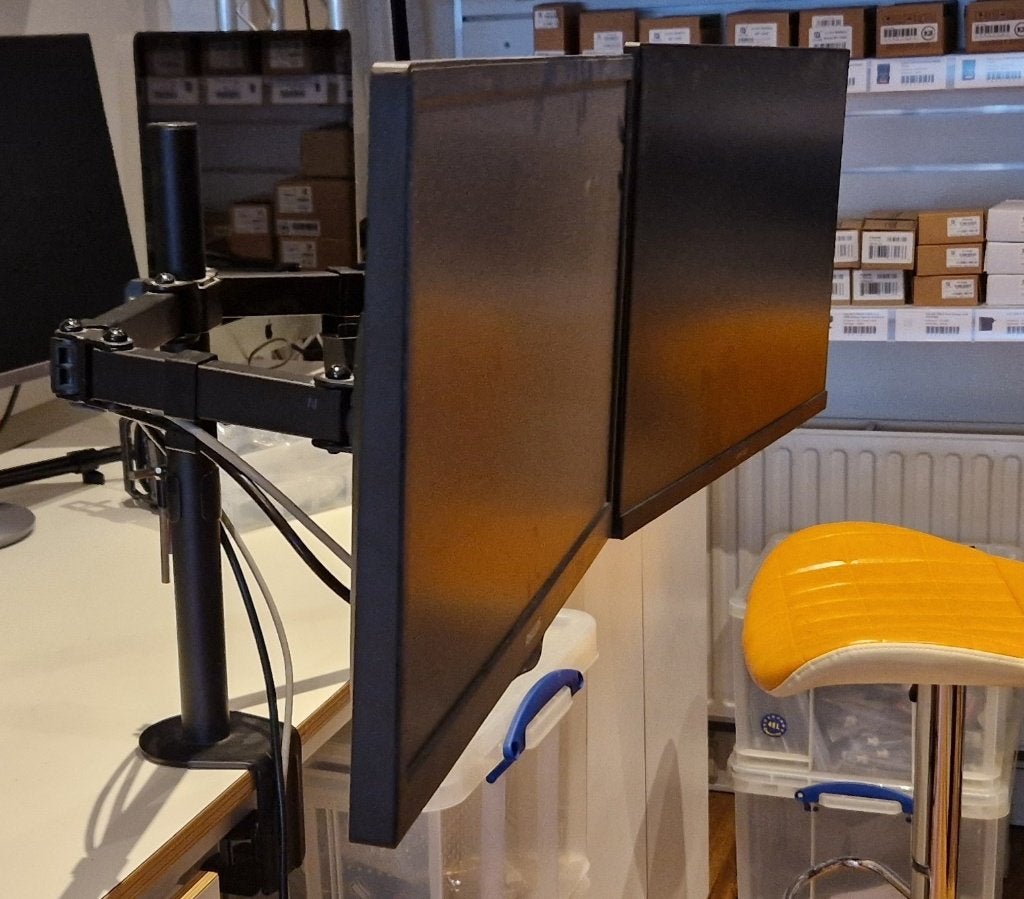 Dual 21" Monitor setup met stevige voet, Gaming, Gebruikt, HDMI, Full HD
