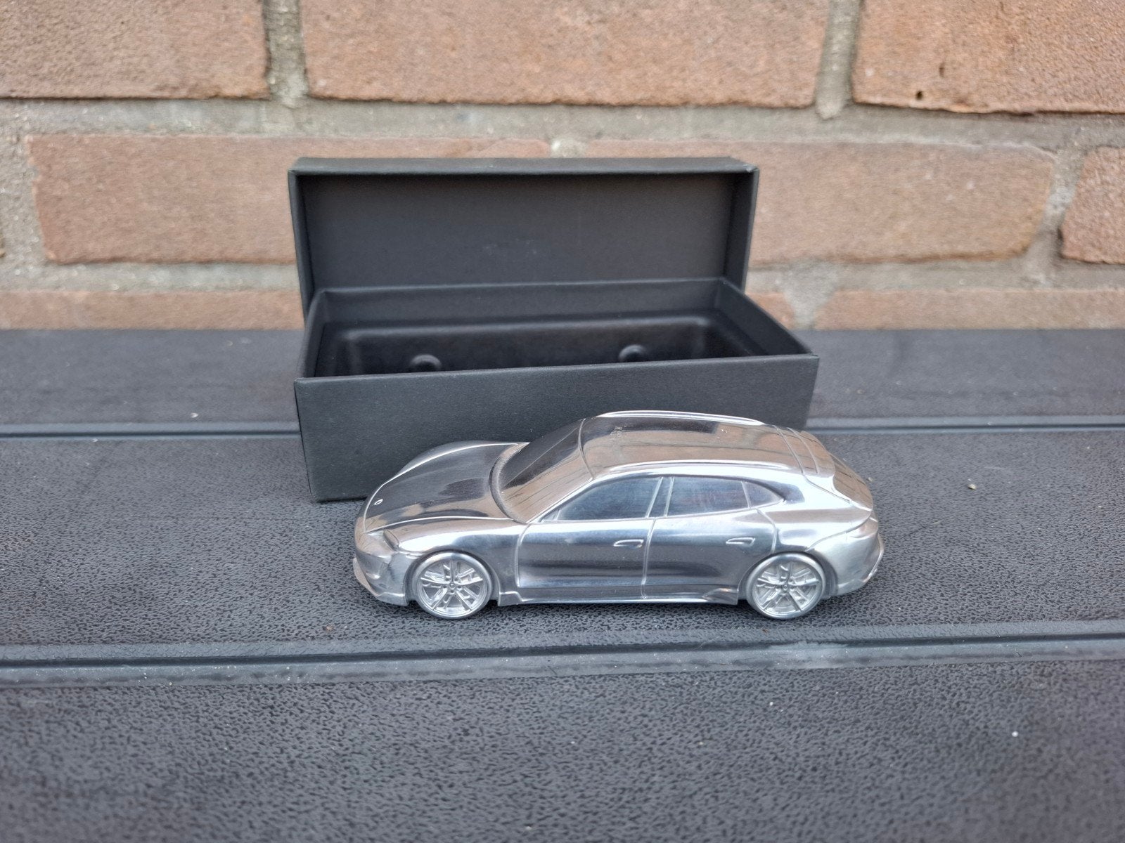 porsche taycan turbo s metaal model auto, Ophalen of Verzenden