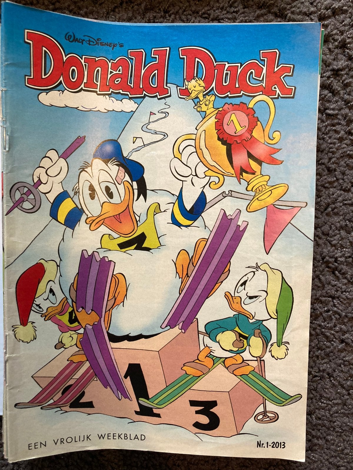 Donalds Ducks jaargang 2013 met bewaarmappen - 53 boekjes, Meerdere stripboeken, Ophalen of Verzenden, Zo goed als nieuw