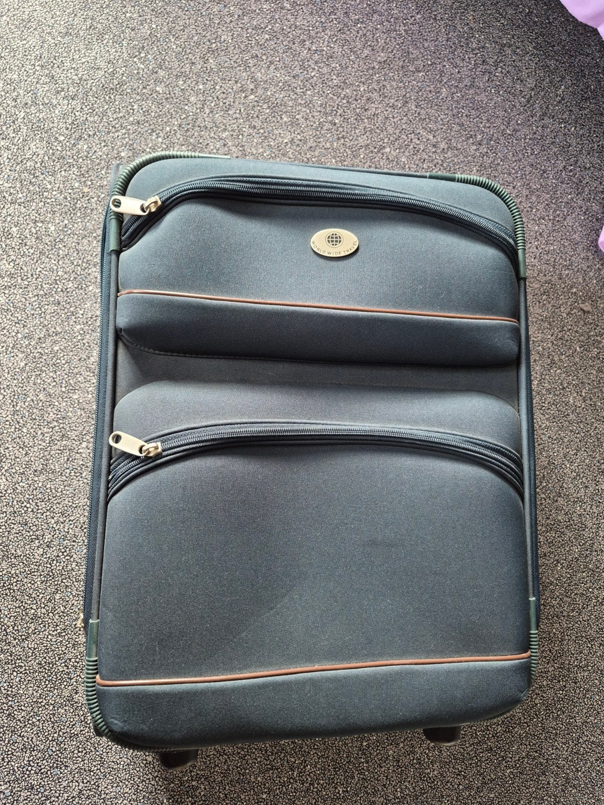 Handbagage koffer groen/stof 2 wielen 47x35x20 cm, Sieraden, Tassen en Uiterlijk, Koffers, Ophalen, Overige materialen, Wieltjes