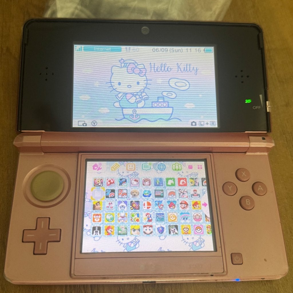 Nintendo 3DS 64 GB Games Hello Kitty thema, Met games, Ophalen of Verzenden, Roze, 3DS