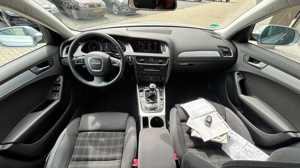 Audi A4 Avant 1.8 TFSI Pro Line S-LINE | XENON | CLIMA | CRU, Auto's, Euro 5, Stof, Gebruikt, Zwart