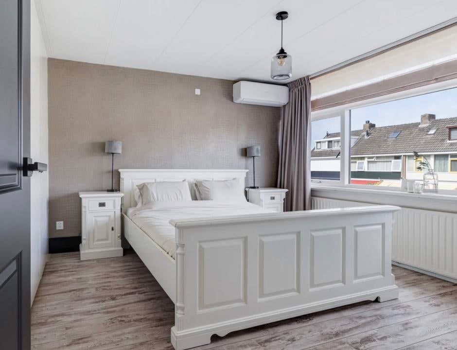 Tweepersoons bed incl bijpassende nachtkastjes + lattenbodem, Ophalen, 210 cm, Tweepersoons, 180 cm
