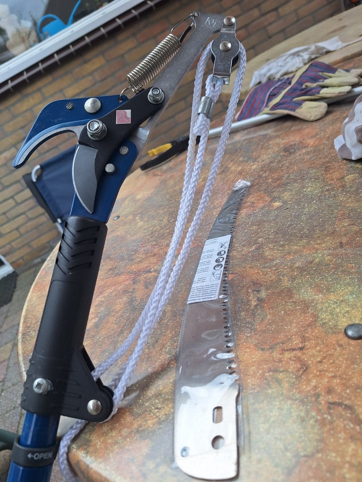 Takkenzaag knipper niet gebruikt, Ophalen, Nieuw