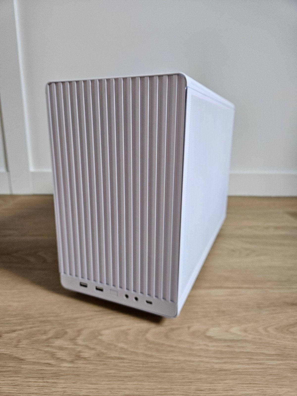 Lian Li A3 Mini-ITX pc Behuizing, Computers en Software, Computerbehuizingen, Ophalen of Verzenden, Zo goed als nieuw