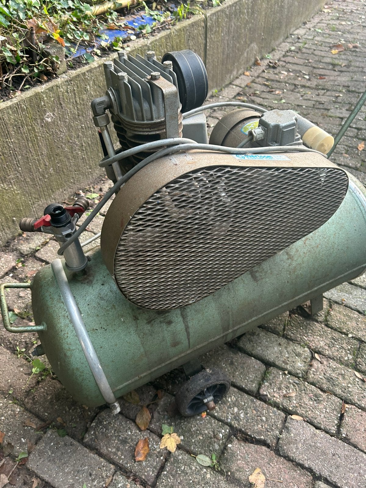 Oude compressor 75 l tank, Ophalen, Gebruikt, 6 tot 10 bar, Minder dan 200 liter/min