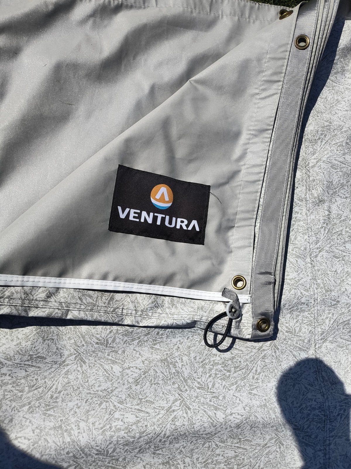 Isabella Ventura Sun Q 900 schuif luifel - Zo goed als nieuw, Caravans en Kamperen, Ophalen of Verzenden, Zo goed als nieuw, Polyester