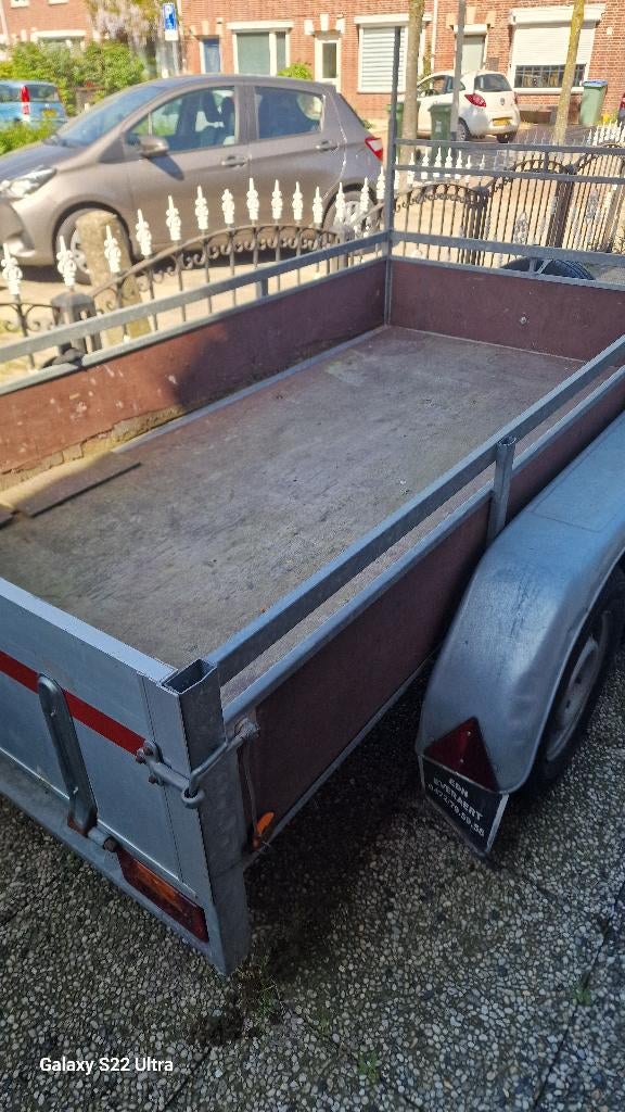 Te huur chauffeur met auto plus aanwagen 750kg, Diensten en Vakmensen, Koeriers, Chauffeurs en Taxi's, Koeriersdiensten