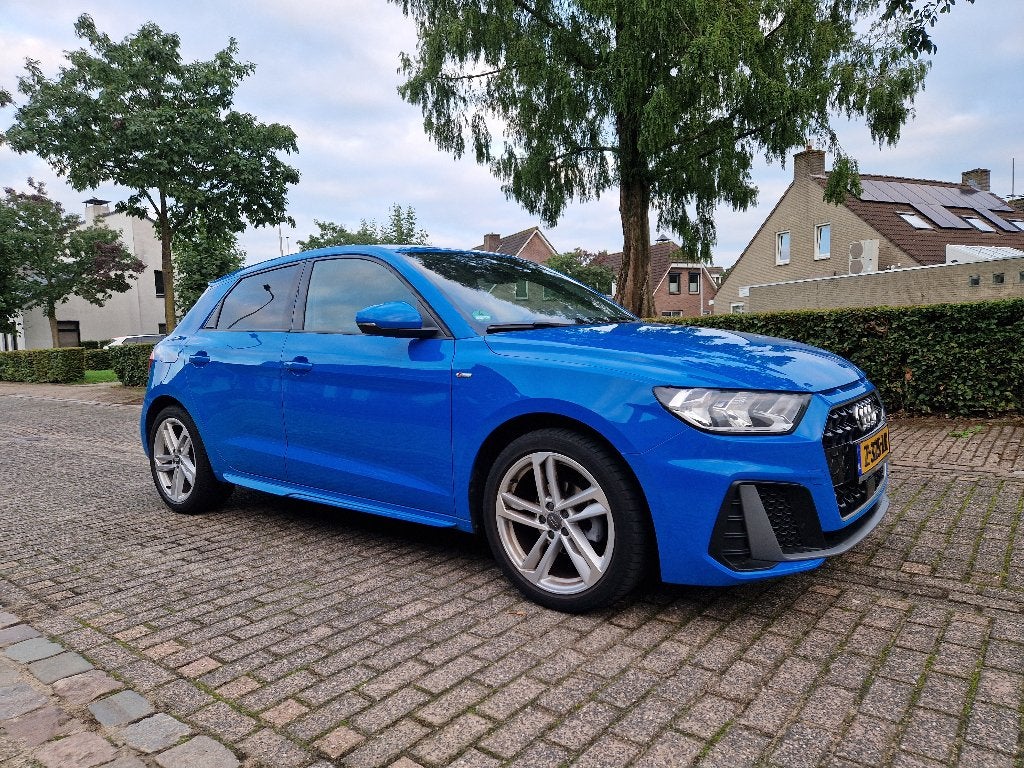 Audi A1 sportback BJ2019 S-Line ext + int CARPLAY Turbo blue, A1, Blauw, Handgeschakeld, Particulier