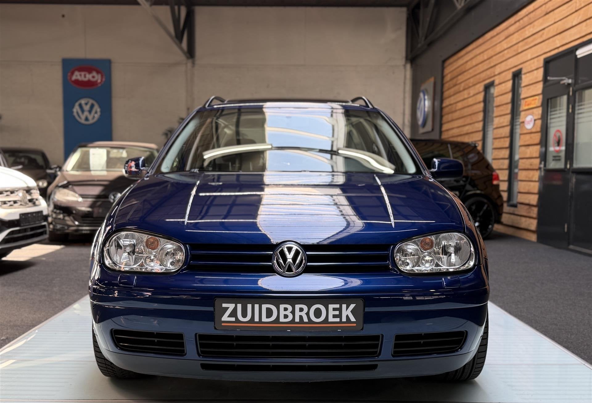 Volkswagen Golf 1.6 AUT | Pacific | Uniek | 80DKM | Dak | Cl, Automaat, 4 cilinders, 1290 kg, Blauw