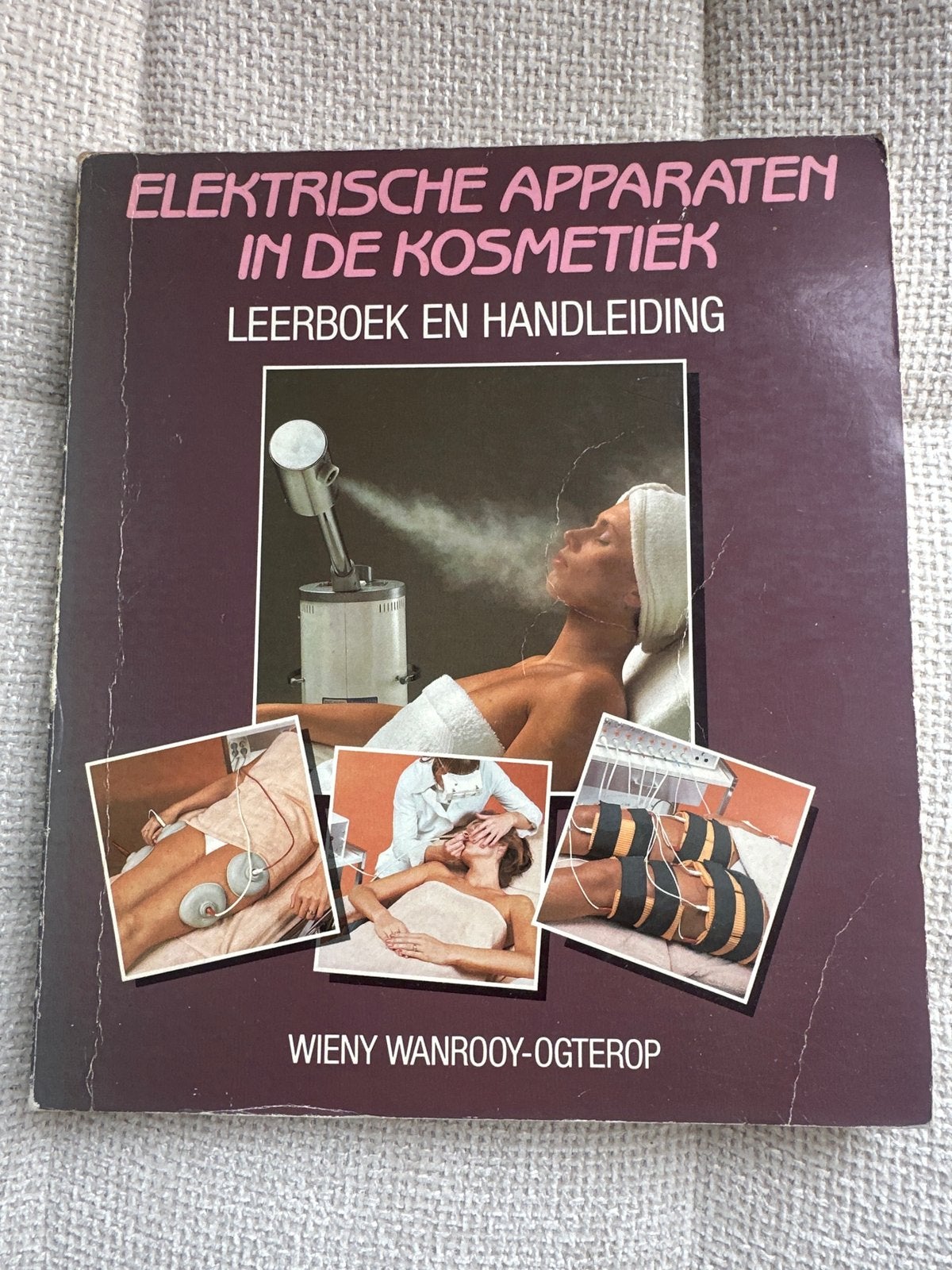 Elektrische Apparaten in de Kosmetiek - Leerboek, Ophalen of Verzenden, Gelezen, Overige typen