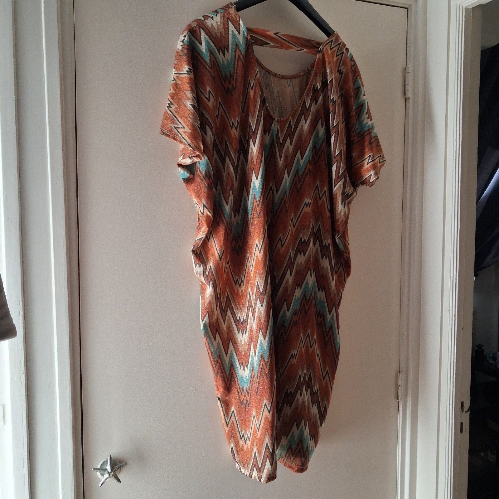 Prachtige lurex ibiza jurk aztec print, Ophalen of Verzenden, Zo goed als nieuw, Maat 38/40 (M), Boven de knie