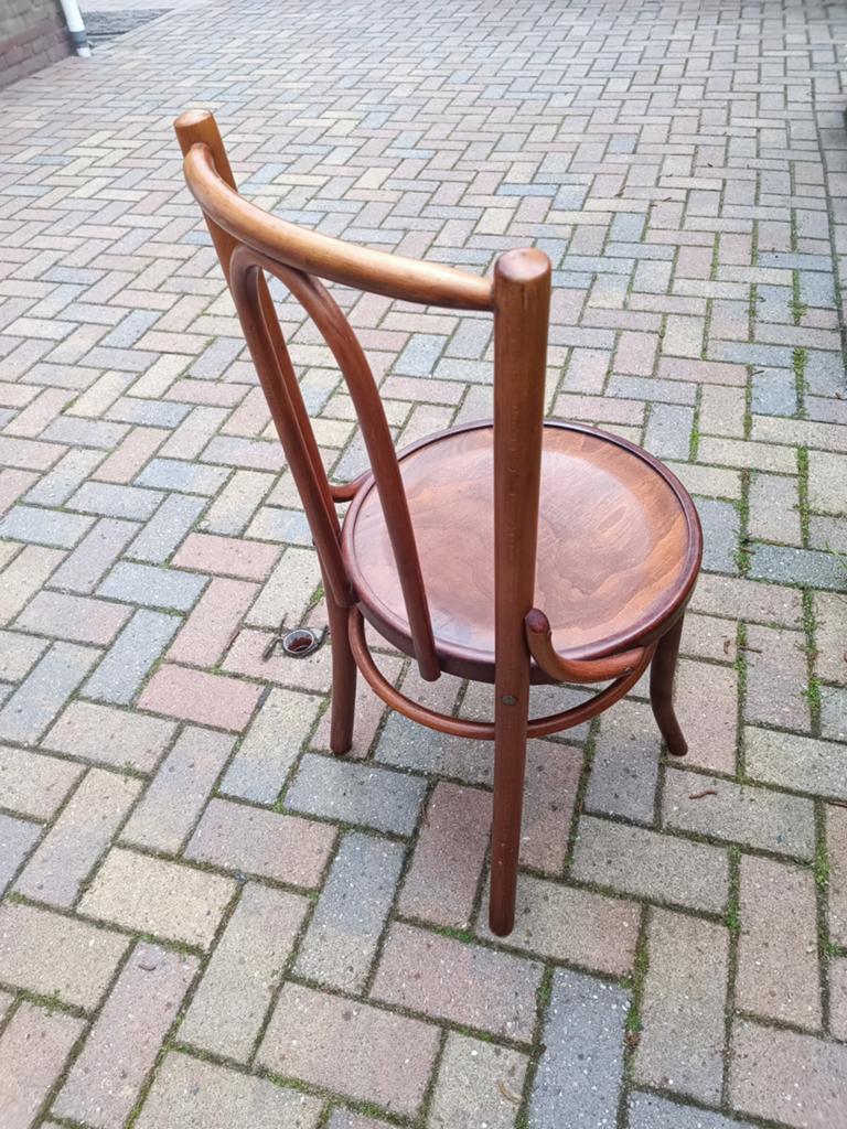 Cafe stoelen., Ophalen