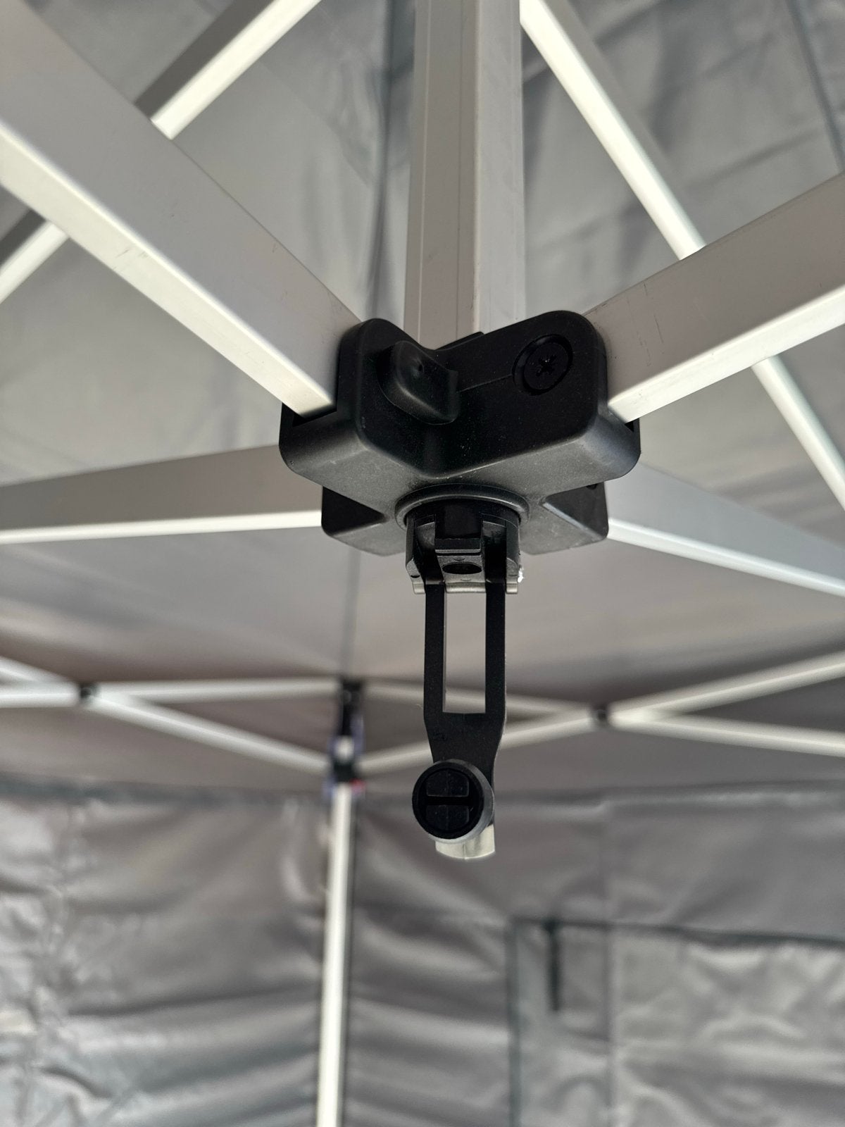 Foto 7 van Partytent 3x3m Grijs – 40mm Hex Frame + Zijwanden
