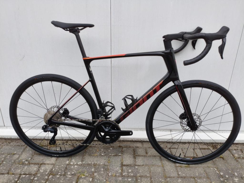 Nieuwe Giant Defy - Carbon racefiets - Shimano Di2 12 speed, Ophalen, Carbon, Nieuw, Giant