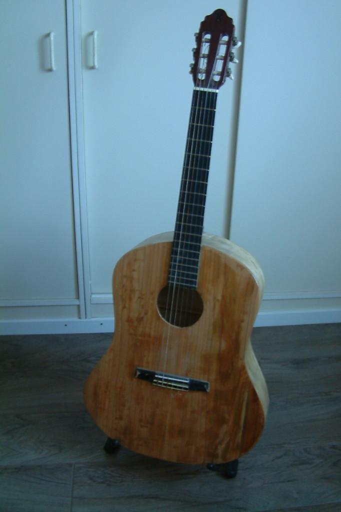 Gitaar  klassiek    met grote kast  mooie klank, Ophalen, Gebruikt, Klassieke of Spaanse gitaar