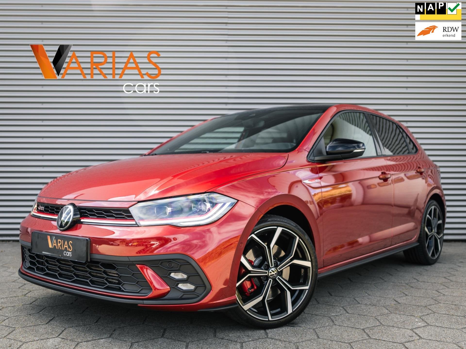 Volkswagen Polo 2.0 TSI GTI Roofpack Navi Carplay full optio, Auto's, Dealer onderhouden, Gebruikt, Zwart, 1984 cc