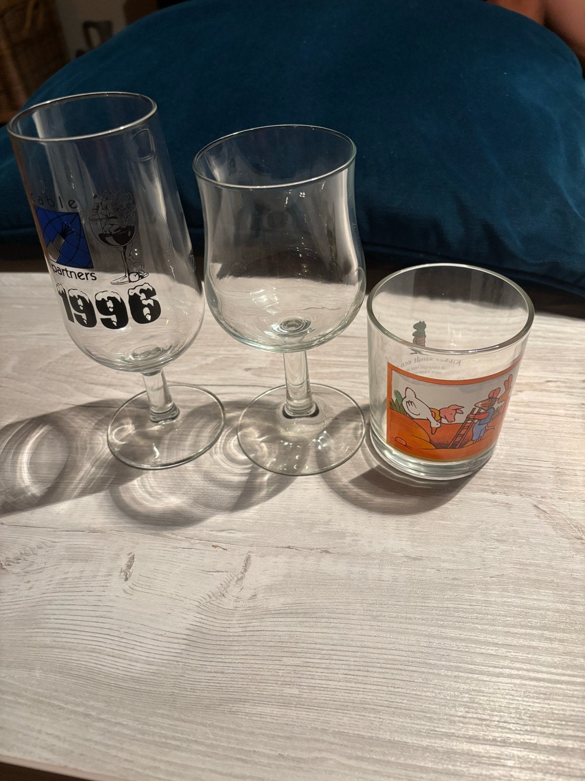 Diverse glazen: 1 wijnglas, 1 bierglas en 1 Kikker glas, Huis en Inrichting, Keuken | Servies, Glas of Glazen, Gebruikt, Overige merken