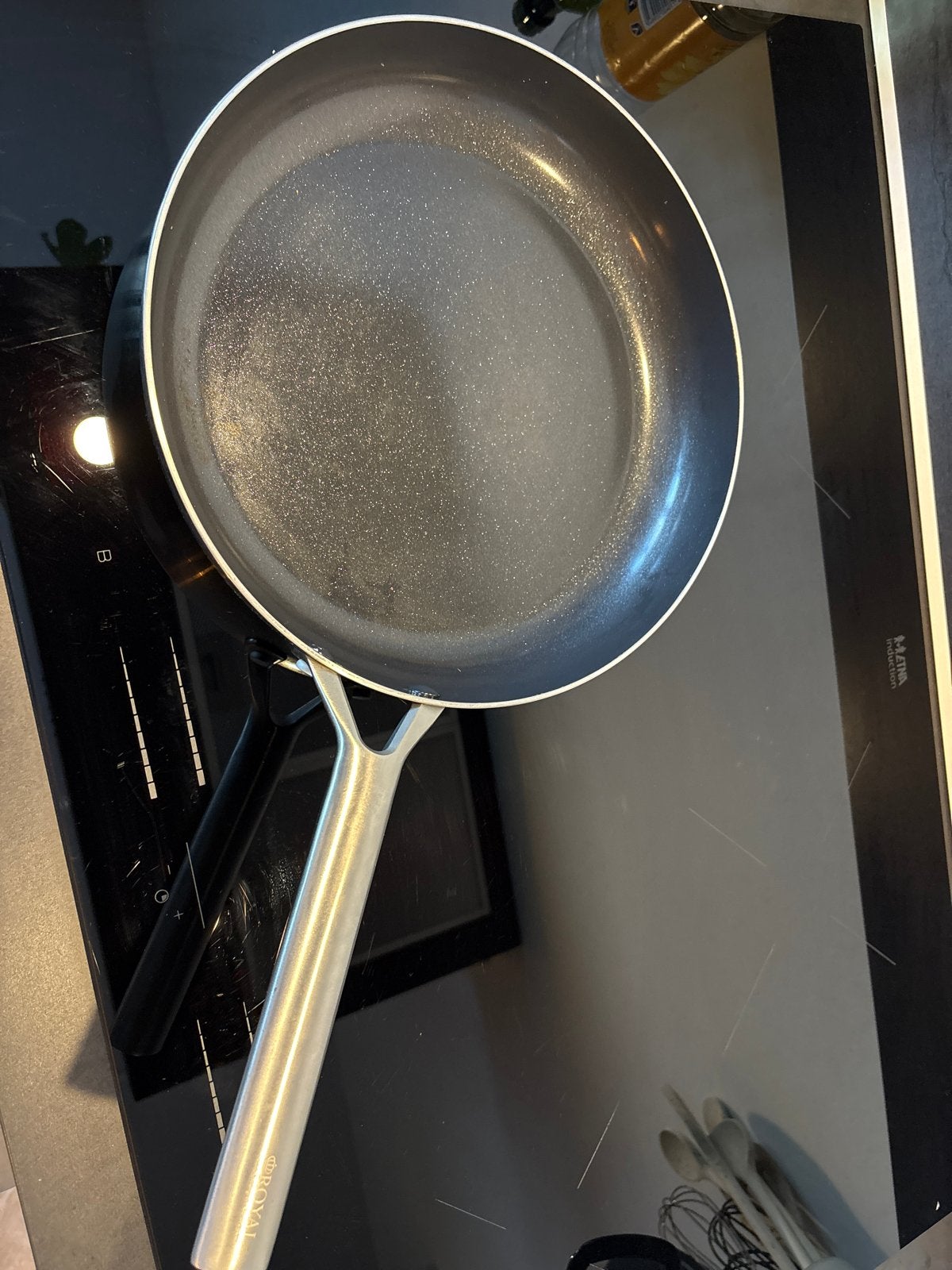 Royal van Kempen & Begeer Koekenpan 28cm, met antiaanbaklaag, Ophalen, Antiaanbaklaag, Zo goed als nieuw, Overige merken