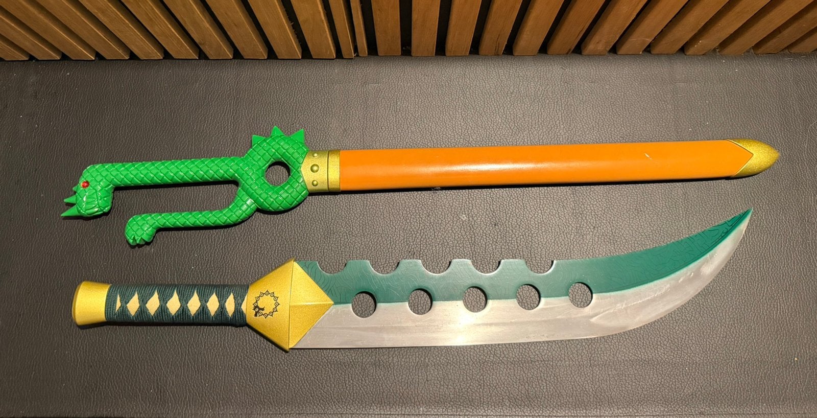 Meliodas zwaard seven deadly sins, Ophalen, Zo goed als nieuw, Accessoires