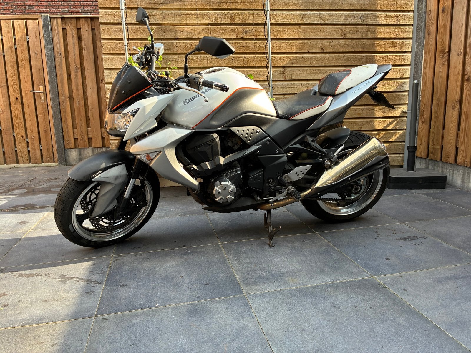 Kawasaki Z1000 Naked Bike - Krachtig en Stijlvol, 4 cilinders, Motorrijbewijs A, Gebruikt, Particulier
