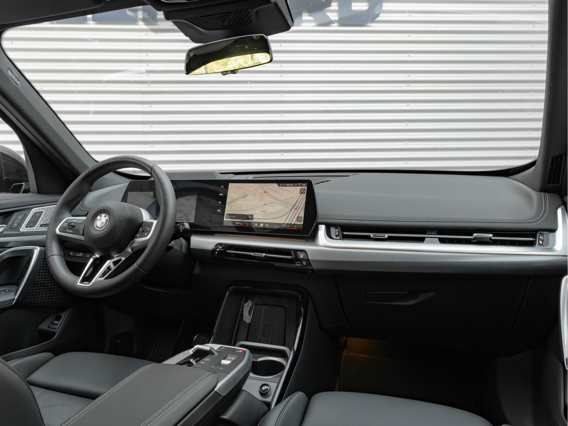 BMW X1 sDrive18i M-Sport Pro - Innovation - Travel - Comfort, 12 maanden, 136 pk, Zwart, Leder