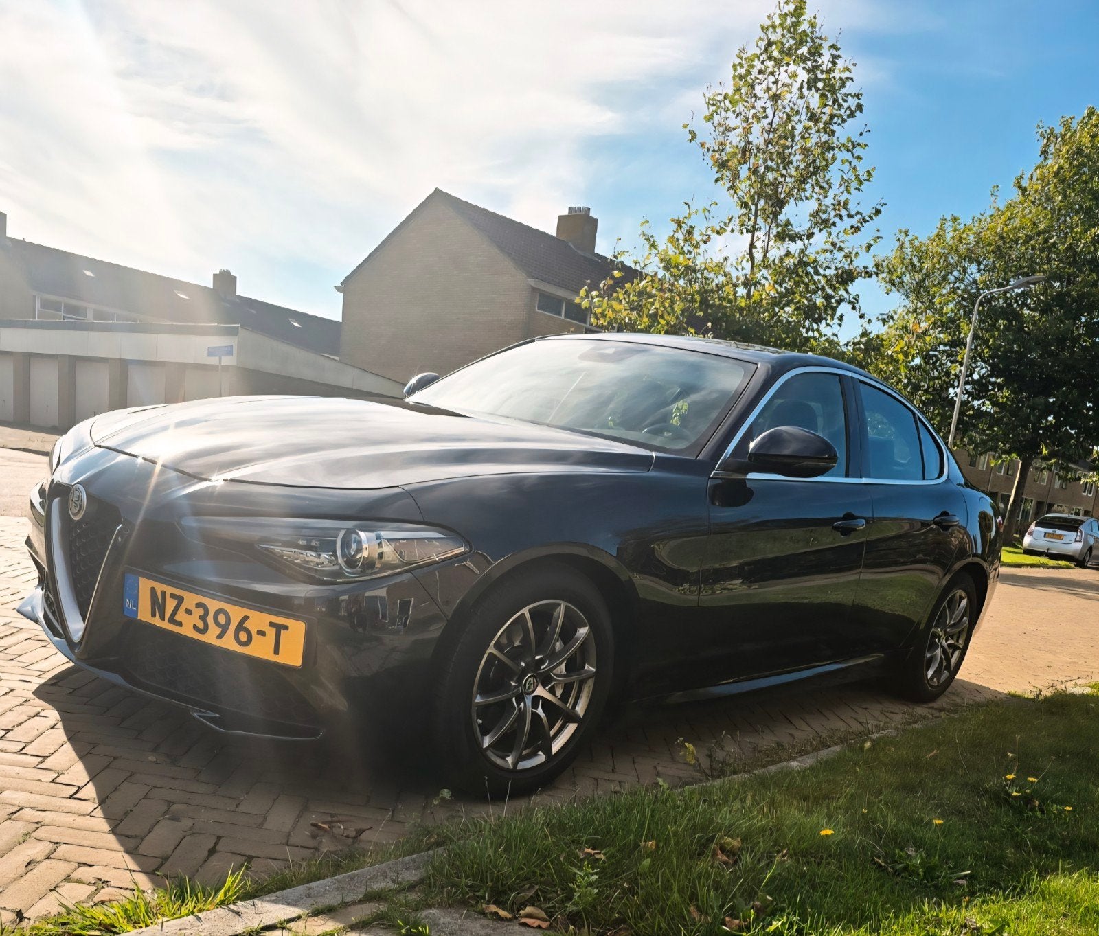 Alfa Romeo Giulia 2.2 JTD 150pk 2017 Zwart 155.000 km, Auto's, Alfa Romeo, 1349 kg, Achterwielaandrijving, 724 kg, 4 cilinders