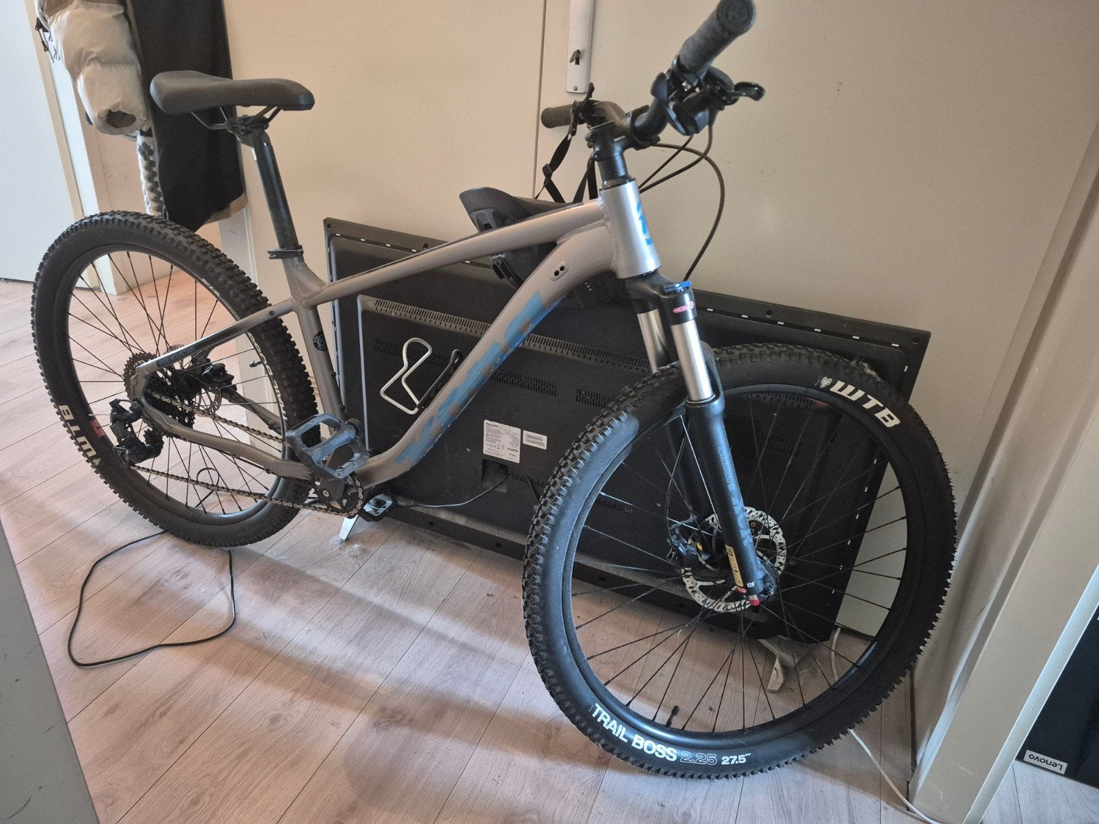 Kona Fire Mountain Mountainbike - Zo goed als nieuw, Fietsen en Brommers, Fietsen | Mountainbikes en ATB, Hardtail, 49 tot 53 cm