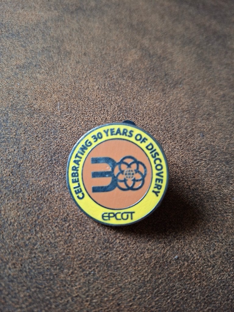 Walt Disney World EPCOT 30th Anniversary pin, Verzamelen, Ophalen of Verzenden, Overige figuren, Zo goed als nieuw, Overige typen