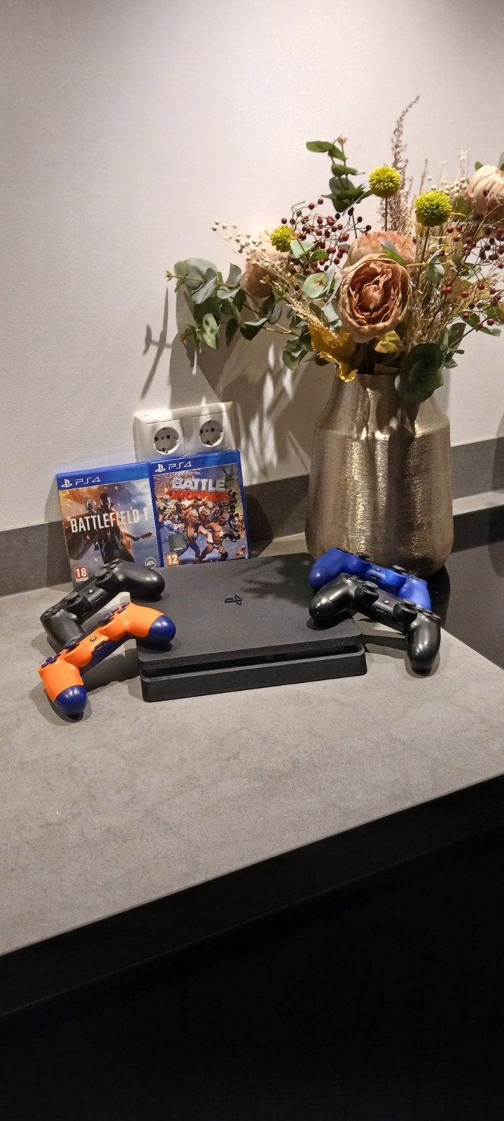 Playstation 4  slim met 4 controllers en 3 spellen, Spelcomputers en Games, Ophalen of Verzenden, Met 3 controllers of meer, Slim