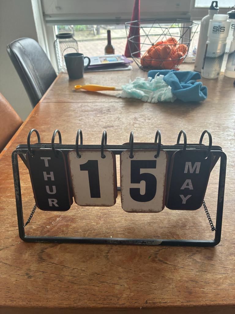 Vintage metal kalender - Dag, datum en maand, Huis en Inrichting, Ophalen, Zo goed als nieuw