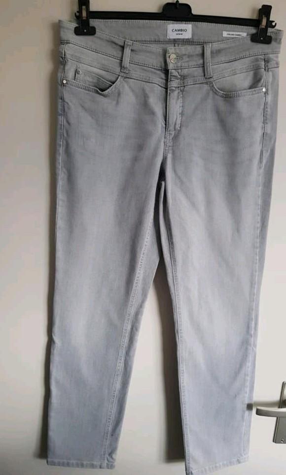 Cambio licht grijze jeans type Posh maat 44, Kleding | Dames, Cambio, Ophalen of Verzenden, Zo goed als nieuw, W33 - W36 (confectie 42/44)