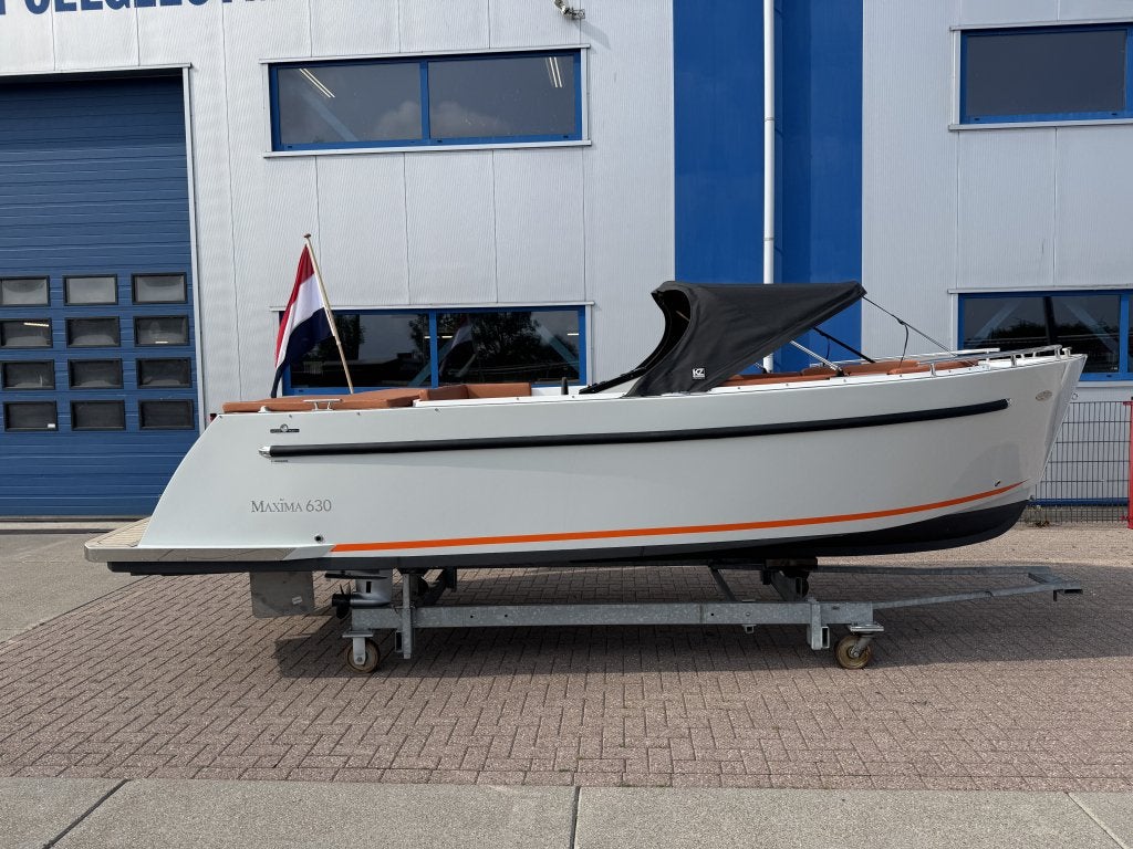 Maxima 630 - Vernieuwd model met Honda 30 pk en vast roer, Watersport en Boten, Sloepen, Overige typen, Zonnedek, Nieuw, 6 m