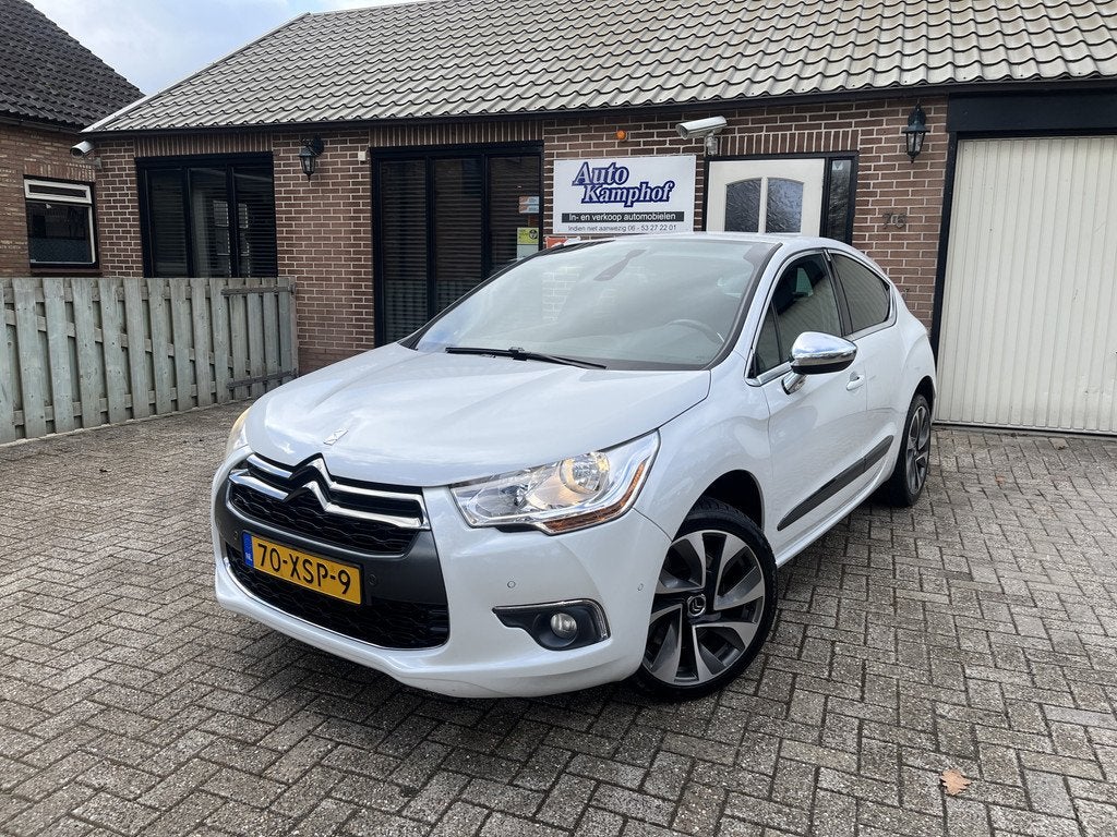 Citroën DS4 1.6 THP 200pk Sport Chic Leer Trekhaak, Auto's, Voorwielaandrijving, Euro 5, Zwart, 4 cilinders