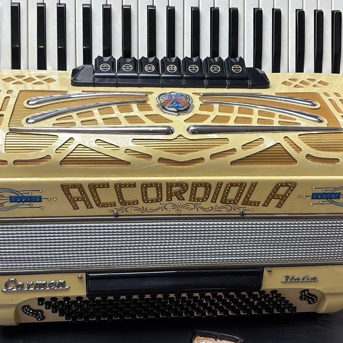Accordiola Carmen, Gebruikt, Met koffer, Accordiola, 120-bas