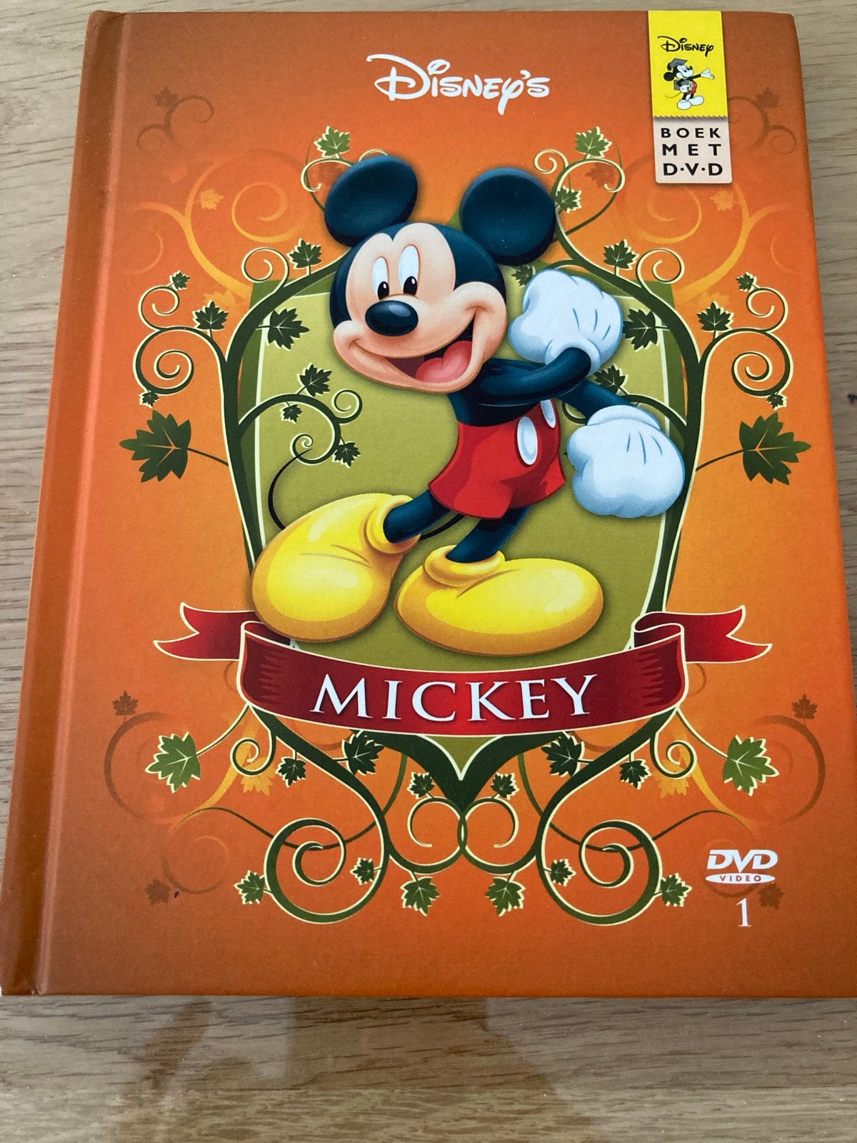 Disney's Mijn Beste Vriend Mickey Boek met DVD, Boeken, Jongen of Meisje, Ophalen of Verzenden, Zo goed als nieuw, Voorleesboek