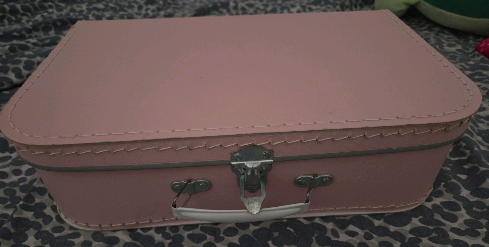 Roze vintage koffer, Sieraden, Tassen en Uiterlijk, Koffers, Overige materialen, Gebruikt, Minder dan 50 cm, Ophalen of Verzenden