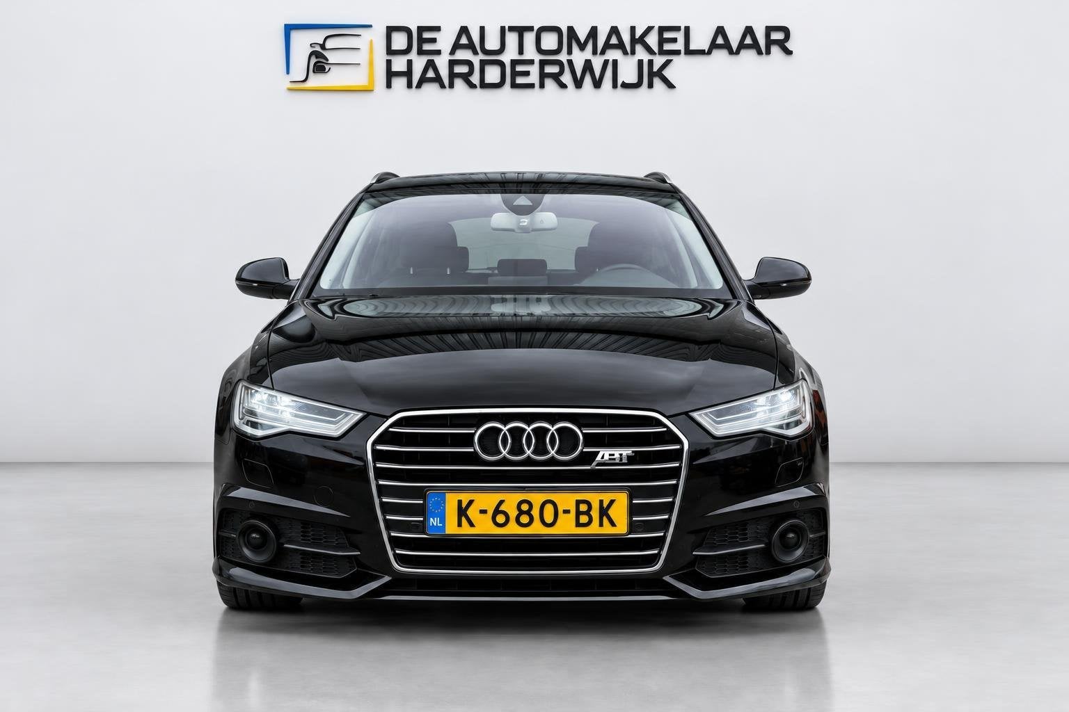 Audi A6 Avant 1.8 TFSI ultra Premium Edition | 1E EIGENAAR |, Zwart, Leder, 93 €/maand, 1700 kg
