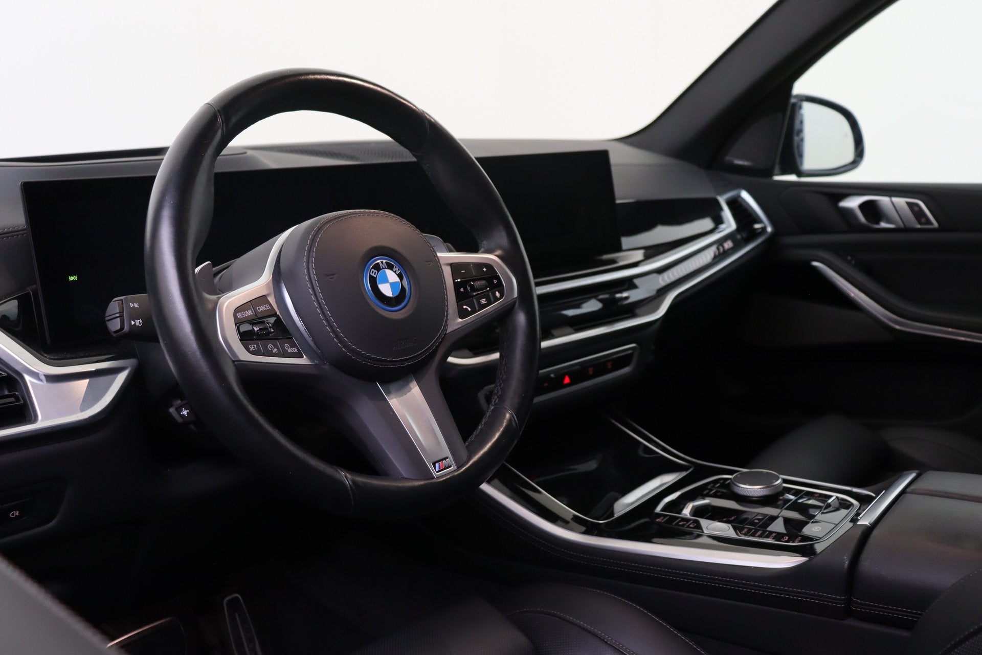 BMW X5 xDrive50e M Sport Automaat / Panoramadak / Comfortsto, Auto's, Dealer onderhouden, Gebruikt, 2395 kg, Met garantie (alle)