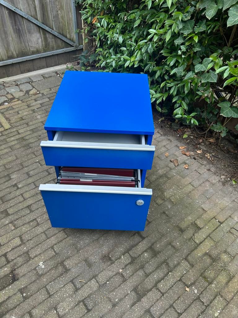 ladeblok met hangmappen, Ophalen