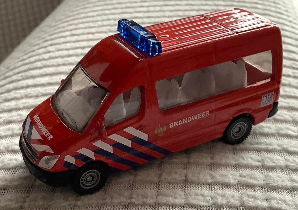 Brandweerwagen Mercedes  bus Siku zgan, Ophalen, Zo goed als nieuw, Bus of Vrachtwagen, SIKU