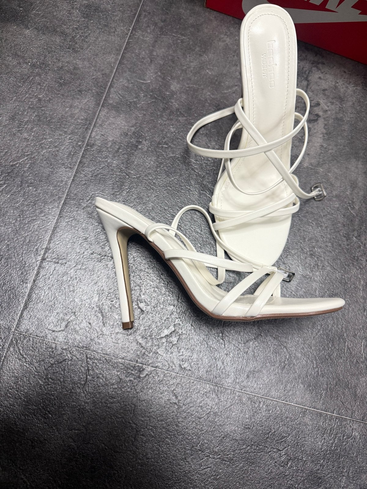 Boohoo Wide Fit Sandalen met Hak - Beige, Maat 38,5, Verzenden, Zo goed als nieuw, Beige, Sandalen of Muiltjes