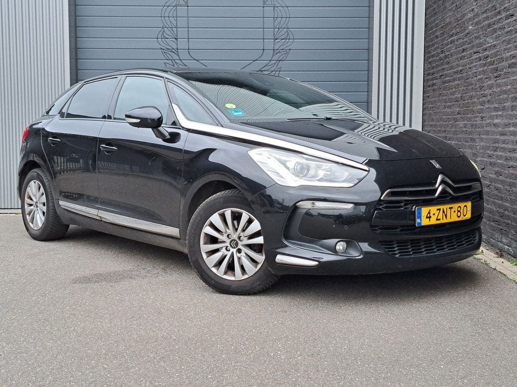 Citroen DS5 1.6 BlueHDi Business EXPORT, Auto's, Citroën, Voorwielaandrijving, 745 kg, Stof, Gebruikt