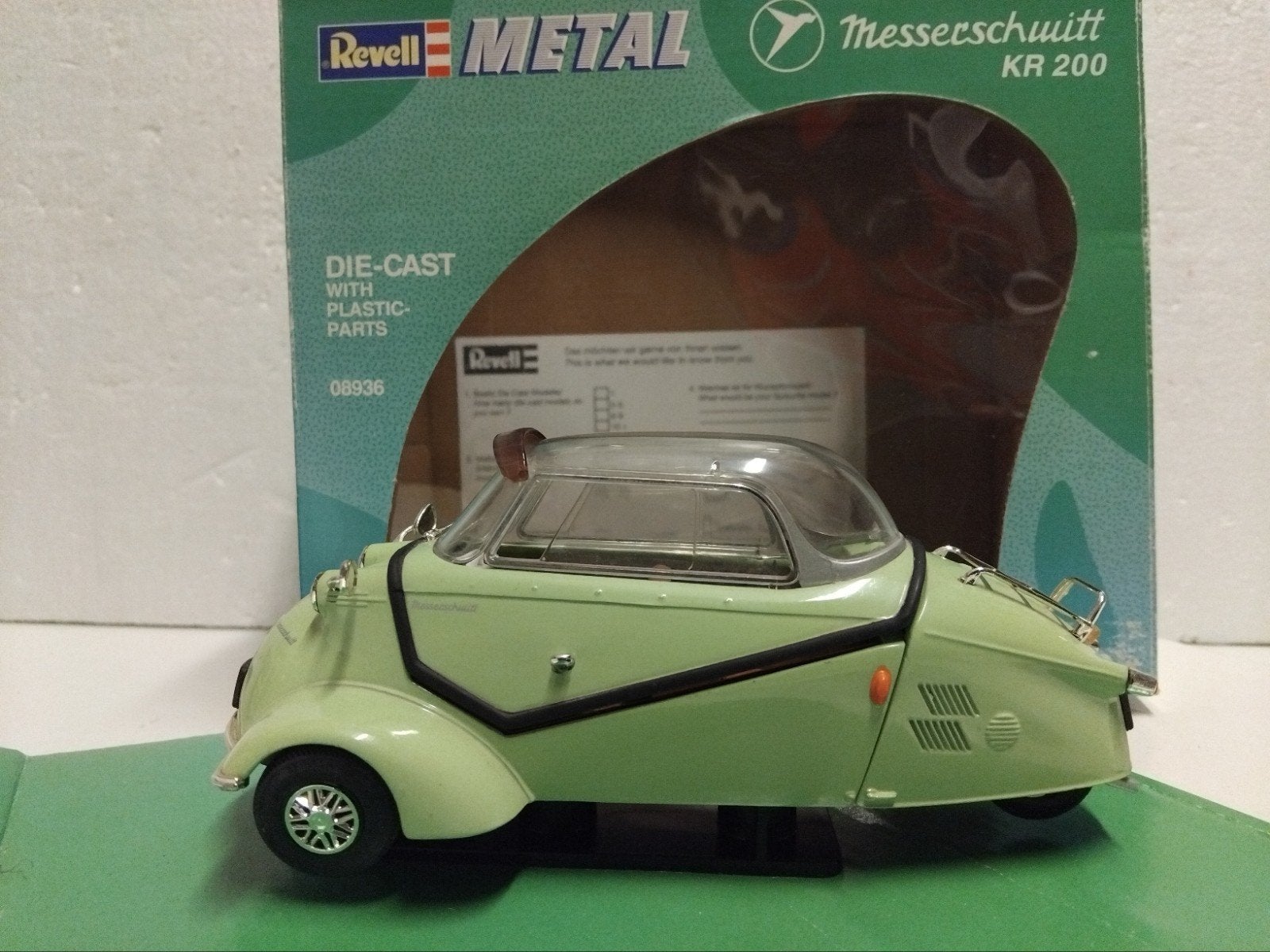 Messerschmitt KR200 groen Revell metal 1:18 KRD, Ophalen of Verzenden, Zo goed als nieuw, Auto, Revell